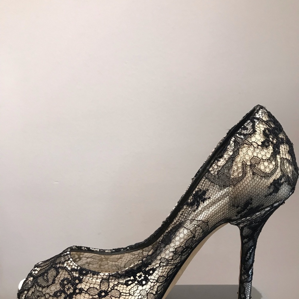 DOLCE & GABBANA PEEP TOE BLACK/NUDE LACE PUMP - Picture 3 of 4